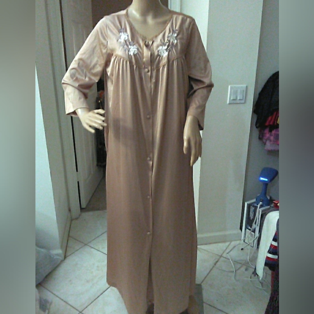 VINTAGE 70s 90LORRAINE ROBE W/ Nightgown (Floral Embroidery) SZ.LG SILKY